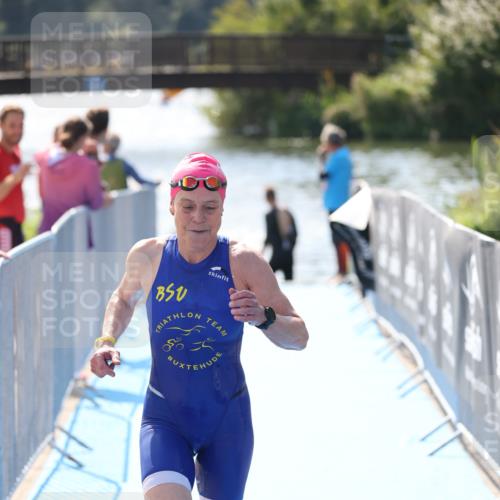 25.08.2024 - Elbe Triathlon Hamburg H.Heesch http://msf.ph/oto/6840729 25.08.2024 14:33:15 Schwimmen  meine-sportfotos.de