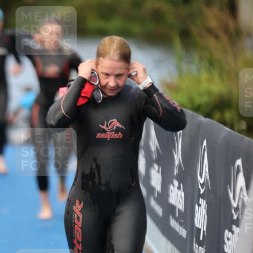 25.08.2024 - Elbe Triathlon Hamburg H.Heesch http://msf.ph/oto/6840734 25.08.2024 08:44:18 Schwimmen 80, 134, 139, 145, 152, 161, 172, 186 meine-sportfotos.de