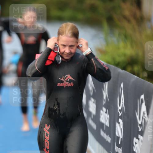 25.08.2024 - Elbe Triathlon Hamburg H.Heesch http://msf.ph/oto/6840743 25.08.2024 08:44:19 Schwimmen 80, 134, 139, 145, 152, 161, 172, 186 meine-sportfotos.de