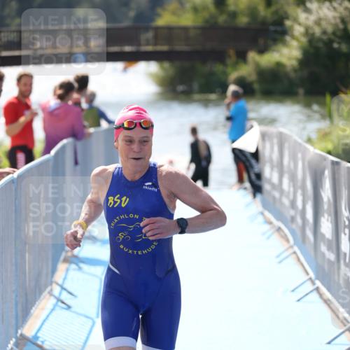 25.08.2024 - Elbe Triathlon Hamburg H.Heesch http://msf.ph/oto/6840744 25.08.2024 14:33:15 Schwimmen  meine-sportfotos.de