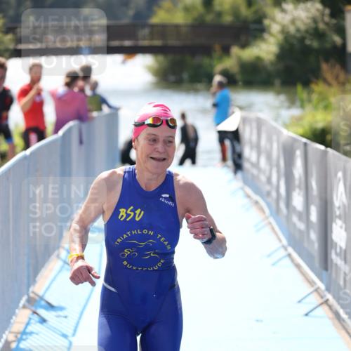 25.08.2024 - Elbe Triathlon Hamburg H.Heesch http://msf.ph/oto/6840762 25.08.2024 14:33:15 Schwimmen  meine-sportfotos.de