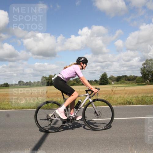 25.08.2024 - Elbe Triathlon Hamburg Fuchs,  Jonas http://msf.ph/oto/6840763 25.08.2024 11:10:21 Radfahren 1546, 1519, 1668, 1713, 1475, 1591, 1547 meine-sportfotos.de