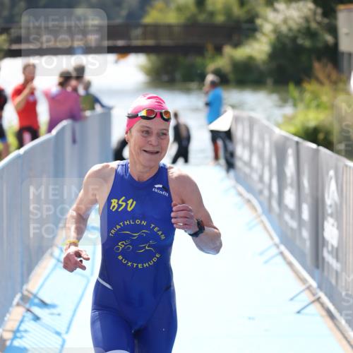 25.08.2024 - Elbe Triathlon Hamburg H.Heesch http://msf.ph/oto/6840767 25.08.2024 14:33:15 Schwimmen  meine-sportfotos.de