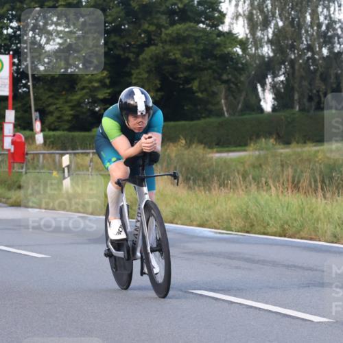 25.08.2024 - Elbe Triathlon Hamburg Fuchs,  Jonas http://msf.ph/oto/6840769 25.08.2024 08:56:56 Radfahren 150, 94, 46, 86 meine-sportfotos.de