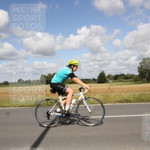 25.08.2024 - Elbe Triathlon Hamburg Fuchs,  Jonas http://msf.ph/oto/6840772 25.08.2024 11:10:22 Radfahren 1519, 1668, 1713, 1475, 1591, 1547 meine-sportfotos.de