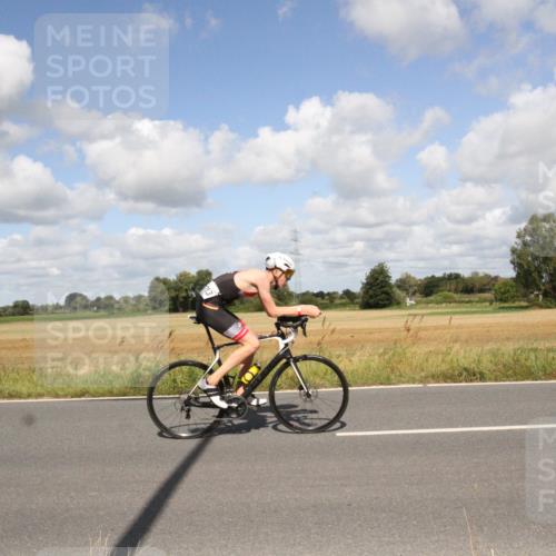 25.08.2024 - Elbe Triathlon Hamburg Fuchs,  Jonas http://msf.ph/oto/6840781 25.08.2024 11:10:22 Radfahren 1519, 1668, 1713, 1475, 1591, 1547 meine-sportfotos.de