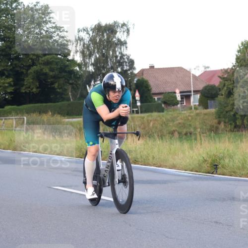 25.08.2024 - Elbe Triathlon Hamburg Fuchs,  Jonas http://msf.ph/oto/6840784 25.08.2024 08:56:56 Radfahren 150, 94, 46, 86 meine-sportfotos.de