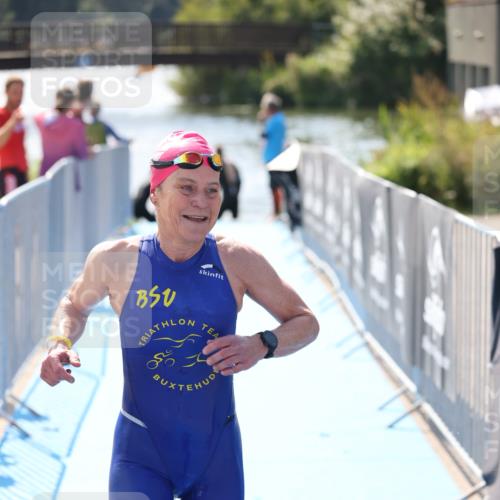 25.08.2024 - Elbe Triathlon Hamburg H.Heesch http://msf.ph/oto/6840785 25.08.2024 14:33:16 Schwimmen  meine-sportfotos.de