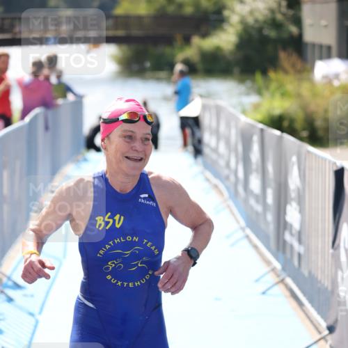 25.08.2024 - Elbe Triathlon Hamburg H.Heesch http://msf.ph/oto/6840791 25.08.2024 14:33:16 Schwimmen  meine-sportfotos.de