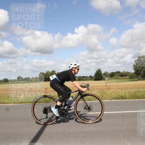 25.08.2024 - Elbe Triathlon Hamburg Fuchs,  Jonas http://msf.ph/oto/6840792 25.08.2024 11:10:23 Radfahren 1519, 1668, 1713, 1475, 1591, 1547, 1559 meine-sportfotos.de
