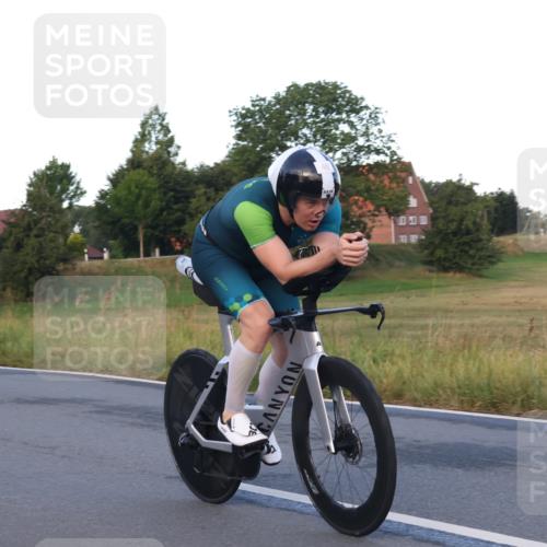 25.08.2024 - Elbe Triathlon Hamburg Fuchs,  Jonas http://msf.ph/oto/6840800 25.08.2024 08:56:56 Radfahren 150, 94, 46, 86 meine-sportfotos.de