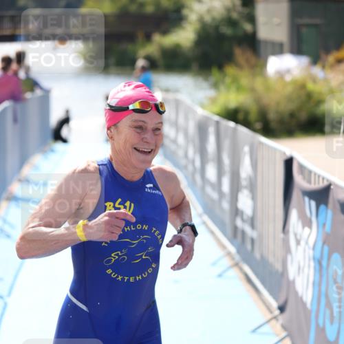 25.08.2024 - Elbe Triathlon Hamburg H.Heesch http://msf.ph/oto/6840816 25.08.2024 14:33:16 Schwimmen  meine-sportfotos.de