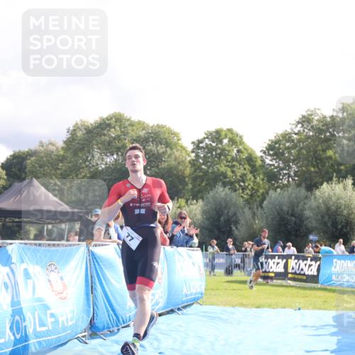 25.08.2024 - Elbe Triathlon Hamburg H.Heesch http://msf.ph/oto/6840829 25.08.2024 10:27:50 Ziel 77, 111 meine-sportfotos.de