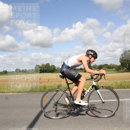 25.08.2024 - Elbe Triathlon Hamburg Fuchs,  Jonas http://msf.ph/oto/6840836 25.08.2024 11:10:42 Radfahren 1707, 1718, 1715, 1529, 791, 1597 meine-sportfotos.de