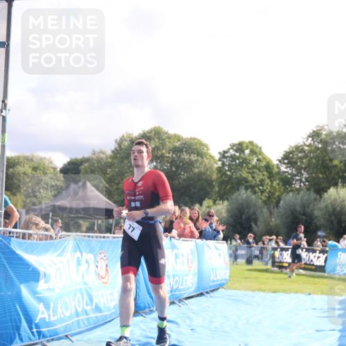 25.08.2024 - Elbe Triathlon Hamburg H.Heesch http://msf.ph/oto/6840838 25.08.2024 10:27:51 Ziel 77 meine-sportfotos.de