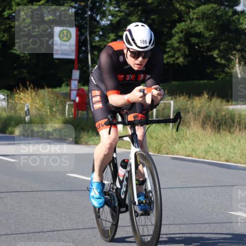 25.08.2024 - Elbe Triathlon Hamburg Fuchs,  Jonas http://msf.ph/oto/6840855 25.08.2024 09:39:05 Radfahren 419, 186, 142, 506, 226 meine-sportfotos.de