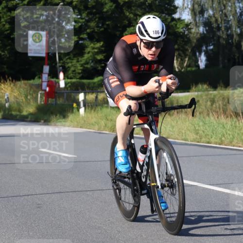 25.08.2024 - Elbe Triathlon Hamburg Fuchs,  Jonas http://msf.ph/oto/6840861 25.08.2024 09:39:05 Radfahren 419, 186, 142, 506, 226 meine-sportfotos.de