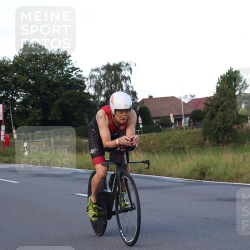 25.08.2024 - Elbe Triathlon Hamburg Fuchs,  Jonas http://msf.ph/oto/6840862 25.08.2024 08:57:02 Radfahren 86 meine-sportfotos.de