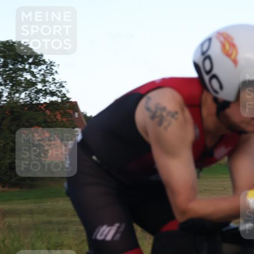 25.08.2024 - Elbe Triathlon Hamburg Fuchs,  Jonas http://msf.ph/oto/6840883 25.08.2024 08:57:02 Radfahren 86 meine-sportfotos.de