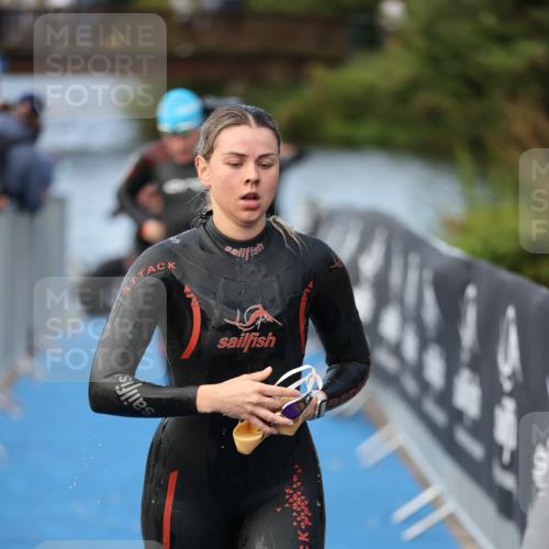 25.08.2024 - Elbe Triathlon Hamburg H.Heesch http://msf.ph/oto/6840891 25.08.2024 08:44:22 Schwimmen 80, 120, 134, 139, 145, 152, 161, 166, 172, 186 meine-sportfotos.de