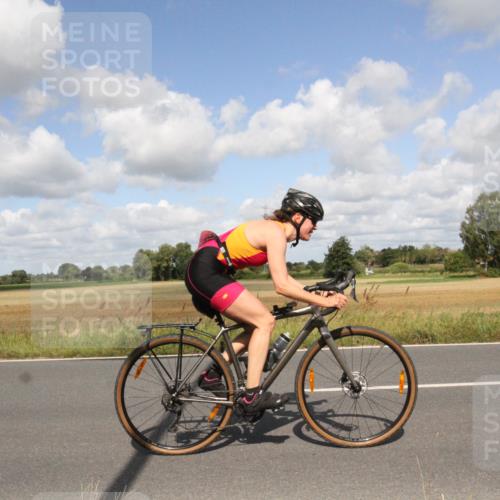 25.08.2024 - Elbe Triathlon Hamburg Fuchs,  Jonas http://msf.ph/oto/6840896 25.08.2024 11:10:58 Radfahren 1423, 1514 meine-sportfotos.de