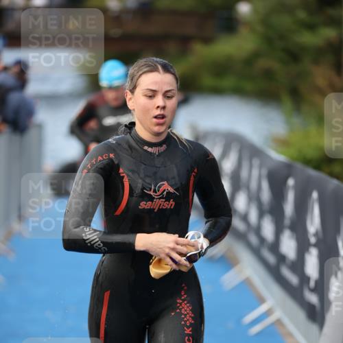 25.08.2024 - Elbe Triathlon Hamburg H.Heesch http://msf.ph/oto/6840899 25.08.2024 08:44:22 Schwimmen 80, 120, 134, 139, 145, 152, 161, 166, 172, 186 meine-sportfotos.de