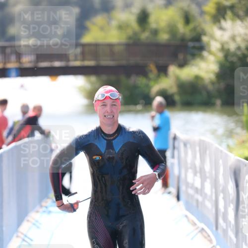 25.08.2024 - Elbe Triathlon Hamburg H.Heesch http://msf.ph/oto/6840919 25.08.2024 14:33:30 Schwimmen  meine-sportfotos.de