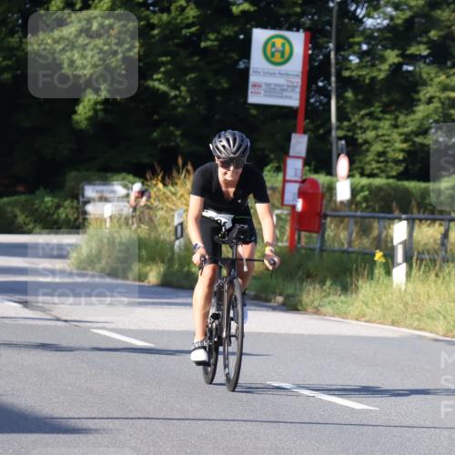 25.08.2024 - Elbe Triathlon Hamburg Fuchs,  Jonas http://msf.ph/oto/6840923 25.08.2024 09:39:10 Radfahren 186, 142, 506, 226, 278, 300 meine-sportfotos.de