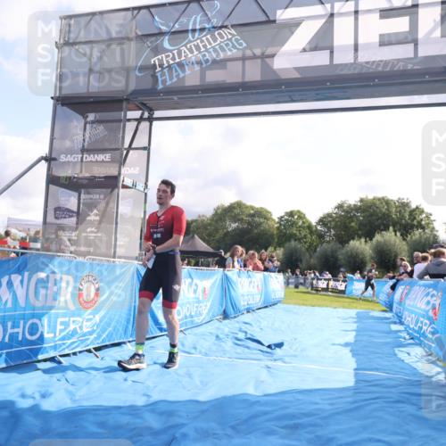 25.08.2024 - Elbe Triathlon Hamburg H.Heesch http://msf.ph/oto/6840934 25.08.2024 10:27:51 Ziel 77 meine-sportfotos.de