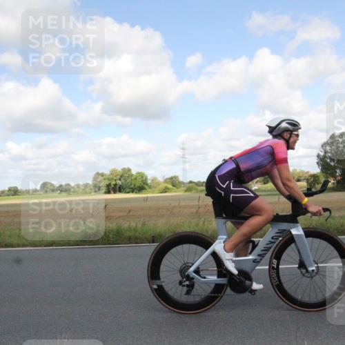 25.08.2024 - Elbe Triathlon Hamburg Fuchs,  Jonas http://msf.ph/oto/6840939 25.08.2024 11:11:41 Radfahren 1472, 1573 meine-sportfotos.de