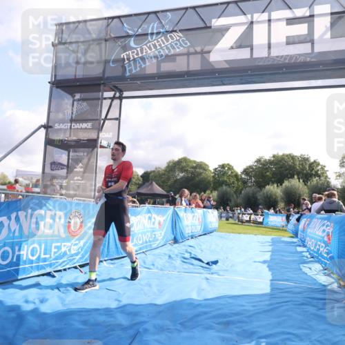 25.08.2024 - Elbe Triathlon Hamburg H.Heesch http://msf.ph/oto/6840952 25.08.2024 10:27:52 Ziel 77 meine-sportfotos.de