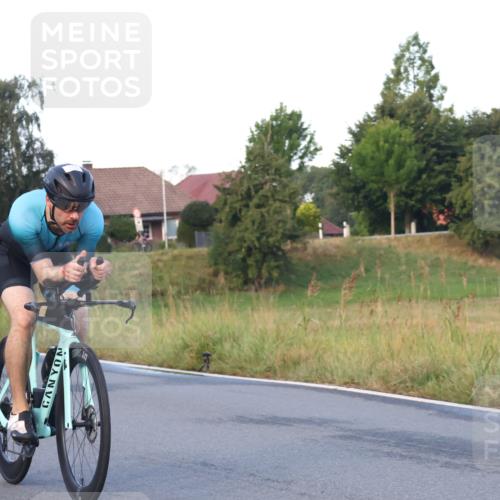25.08.2024 - Elbe Triathlon Hamburg Fuchs,  Jonas http://msf.ph/oto/6840954 25.08.2024 08:57:10 Radfahren 165, 45, 193, 130 meine-sportfotos.de