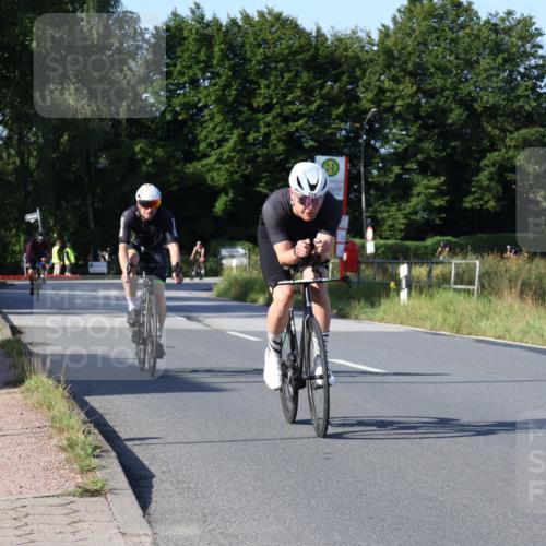 25.08.2024 - Elbe Triathlon Hamburg Fuchs,  Jonas http://msf.ph/oto/6840955 25.08.2024 09:39:11 Radfahren 186, 142, 506, 226, 278, 300, 553 meine-sportfotos.de