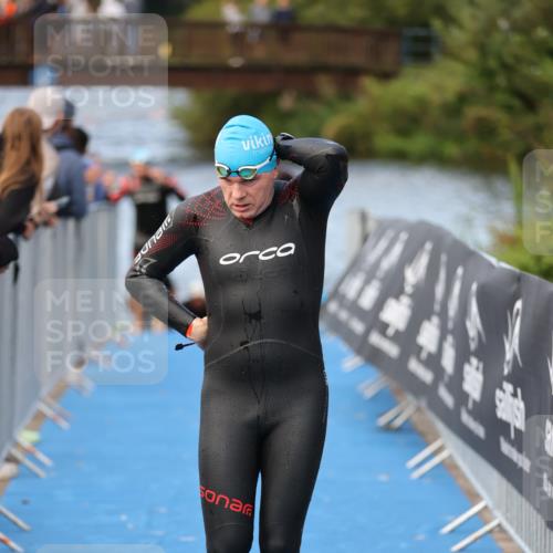 25.08.2024 - Elbe Triathlon Hamburg H.Heesch http://msf.ph/oto/6840958 25.08.2024 08:44:24 Schwimmen 80, 120, 124, 134, 139, 145, 152, 161, 166, 172, 186, 188, 197 meine-sportfotos.de