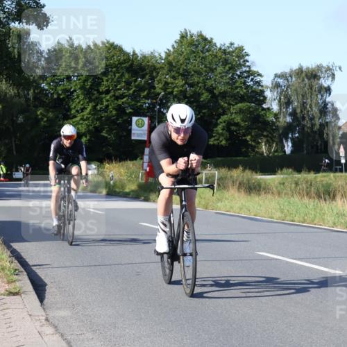 25.08.2024 - Elbe Triathlon Hamburg Fuchs,  Jonas http://msf.ph/oto/6840964 25.08.2024 09:39:11 Radfahren 186, 142, 506, 226, 278, 300, 553 meine-sportfotos.de