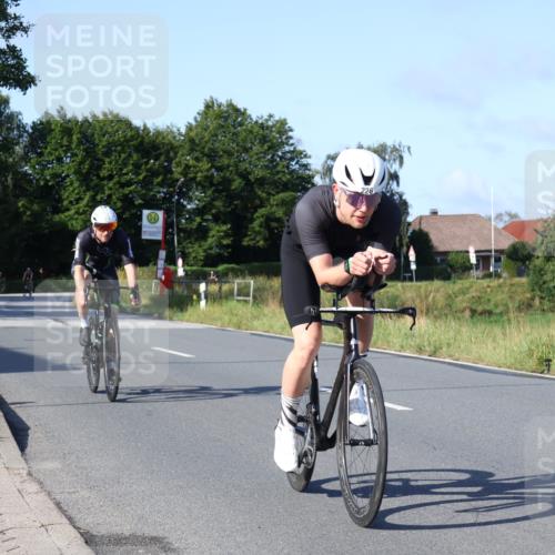 25.08.2024 - Elbe Triathlon Hamburg Fuchs,  Jonas http://msf.ph/oto/6840973 25.08.2024 09:39:12 Radfahren 142, 506, 226, 278, 300, 553 meine-sportfotos.de