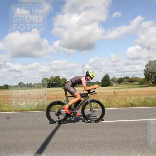 25.08.2024 - Elbe Triathlon Hamburg Fuchs,  Jonas http://msf.ph/oto/6840986 25.08.2024 11:12:39 Radfahren 1563, 1672, 1595, 1590, 1554 meine-sportfotos.de