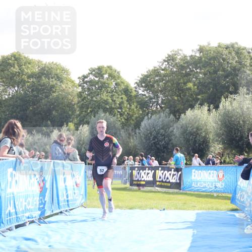 25.08.2024 - Elbe Triathlon Hamburg H.Heesch http://msf.ph/oto/6840989 25.08.2024 10:28:13 Ziel 52, 54 meine-sportfotos.de