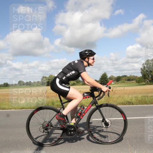 25.08.2024 - Elbe Triathlon Hamburg Fuchs,  Jonas http://msf.ph/oto/6841016 25.08.2024 11:12:48 Radfahren 1554, 1576, 1512, 1550, 1493, 1539, 1533 meine-sportfotos.de