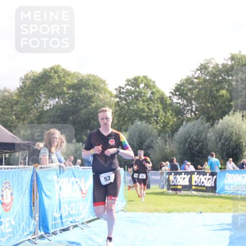 25.08.2024 - Elbe Triathlon Hamburg H.Heesch http://msf.ph/oto/6841029 25.08.2024 10:28:14 Ziel 52, 54 meine-sportfotos.de
