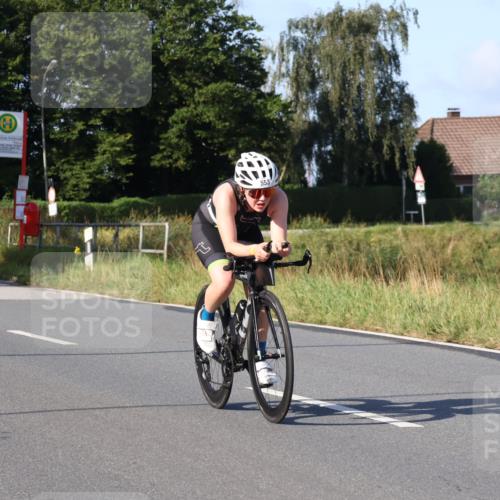 25.08.2024 - Elbe Triathlon Hamburg Fuchs,  Jonas http://msf.ph/oto/6841043 25.08.2024 09:39:17 Radfahren 226, 278, 300, 553, 153, 534, 248 meine-sportfotos.de
