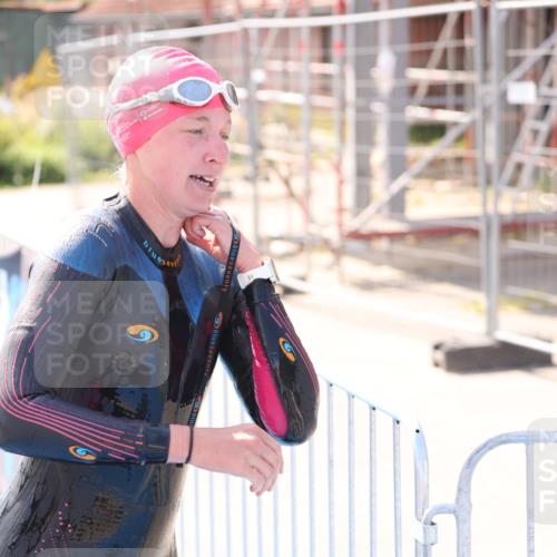 25.08.2024 - Elbe Triathlon Hamburg H.Heesch http://msf.ph/oto/6841065 25.08.2024 14:33:32 Schwimmen  meine-sportfotos.de