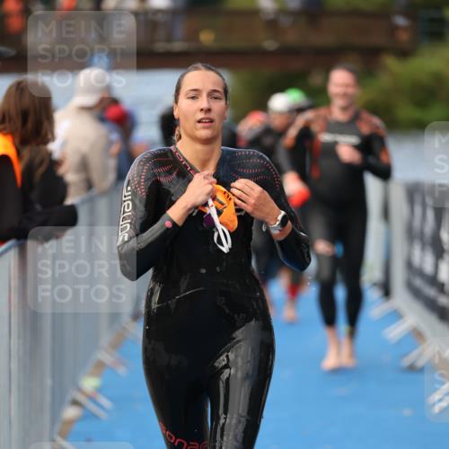 25.08.2024 - Elbe Triathlon Hamburg H.Heesch http://msf.ph/oto/6841125 25.08.2024 08:44:30 Schwimmen 80, 120, 124, 134, 139, 145, 152, 161, 166, 186, 188, 197 meine-sportfotos.de