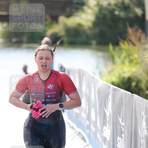 25.08.2024 - Elbe Triathlon Hamburg H.Heesch http://msf.ph/oto/6841129 25.08.2024 14:33:51 Schwimmen  meine-sportfotos.de
