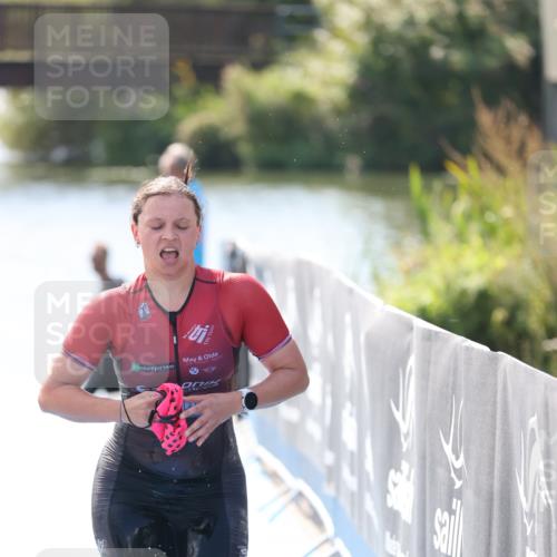 25.08.2024 - Elbe Triathlon Hamburg H.Heesch http://msf.ph/oto/6841134 25.08.2024 14:33:51 Schwimmen  meine-sportfotos.de