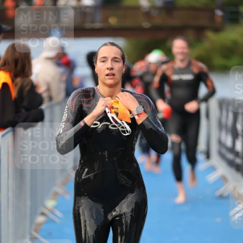 25.08.2024 - Elbe Triathlon Hamburg H.Heesch http://msf.ph/oto/6841138 25.08.2024 08:44:31 Schwimmen 80, 120, 124, 134, 139, 145, 152, 161, 166, 186, 188, 197 meine-sportfotos.de