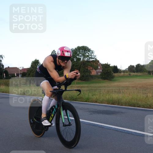 25.08.2024 - Elbe Triathlon Hamburg Fuchs,  Jonas http://msf.ph/oto/6841141 25.08.2024 08:57:19 Radfahren 193, 130, 74, 52, 61 meine-sportfotos.de