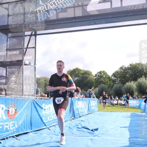 25.08.2024 - Elbe Triathlon Hamburg H.Heesch http://msf.ph/oto/6841143 25.08.2024 10:28:15 Ziel 52, 54 meine-sportfotos.de
