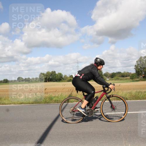25.08.2024 - Elbe Triathlon Hamburg Fuchs,  Jonas http://msf.ph/oto/6841145 25.08.2024 11:14:36 Radfahren 1478, 1631, 1524, 1643 meine-sportfotos.de