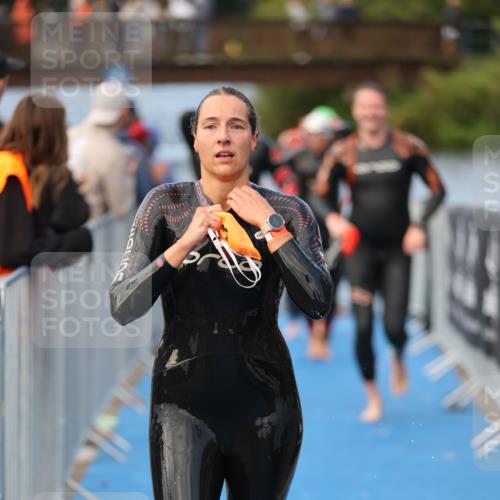 25.08.2024 - Elbe Triathlon Hamburg H.Heesch http://msf.ph/oto/6841146 25.08.2024 08:44:31 Schwimmen 80, 120, 124, 134, 139, 145, 152, 161, 166, 186, 188, 197 meine-sportfotos.de